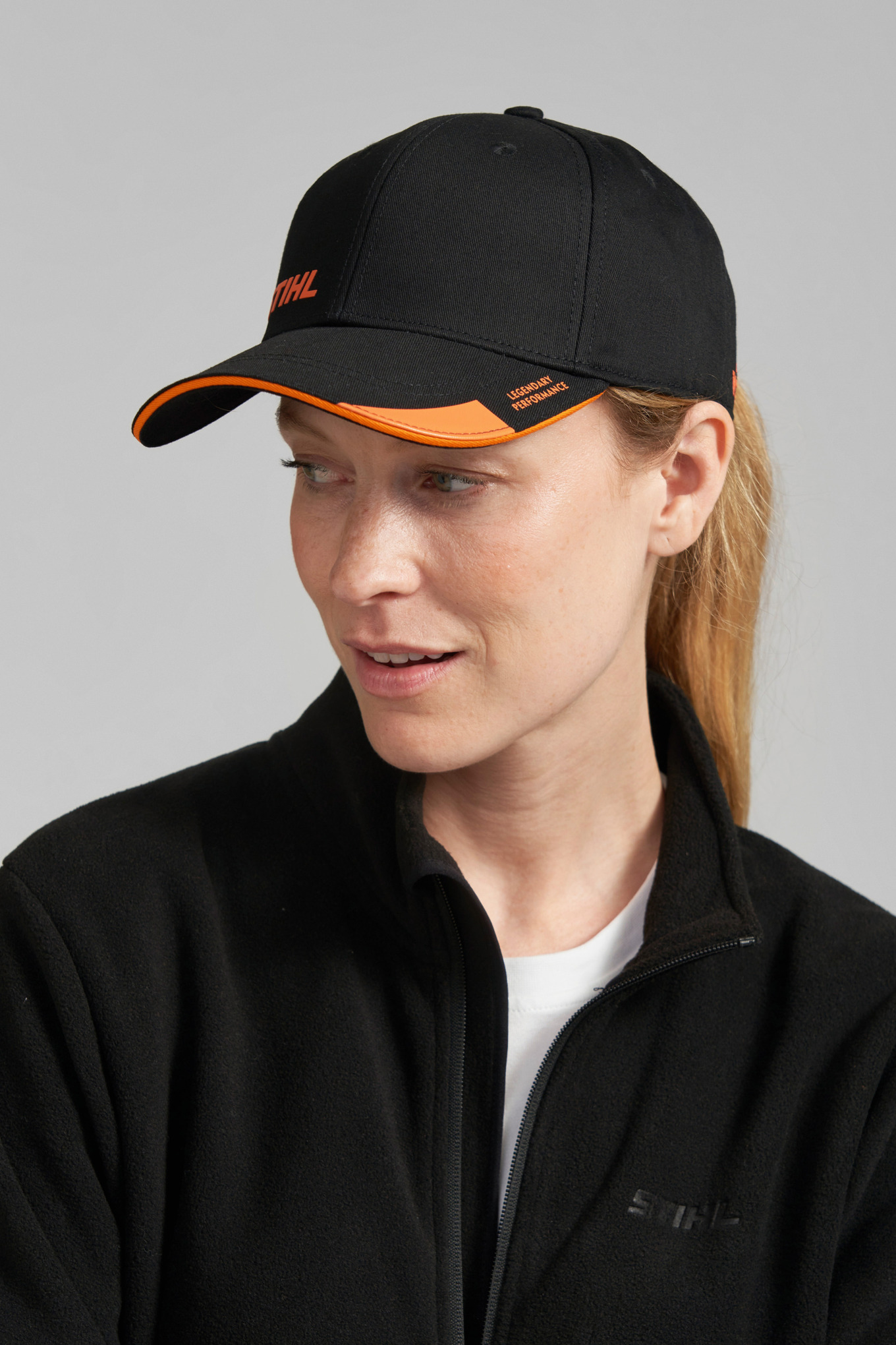 Шапка "LOGO", черна